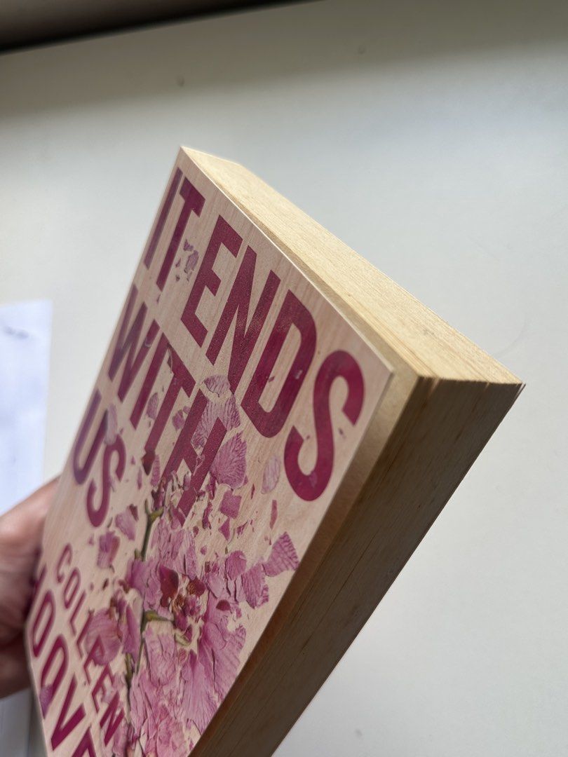It Ends With Us by Colleen Hoover (Original) Preloved (Category: Storybooks) located in Manila. Submitted by cthh27 (Listing ID 1447546052, Image 2). Description: Original preloved copy of It Ends With Us by Colleen Hoover (bought from Fully Booked) Condition: - Slight yellowing due to age - No missing or loose pages - Clean and fully readable 📍Malate, Manila.