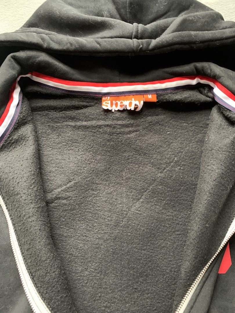 Jacket （分類：外套及戶外衣服）位於 Hong Kong。 由 gd5gd404 提交（商品編號 1447553107，圖片 3）。簡介： 。