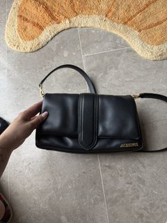 (Category: ) located in . Submitted by mvintage.singapore (Listing ID 1447584396, Image 1). Description: .
