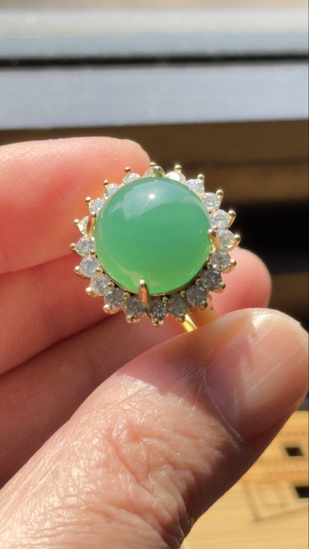 Jade ring (Category: Rings) located in Singapore. Submitted by pigfly82 (Listing ID 1443214346, Image 4). Description: size is adjustable . elegant design .