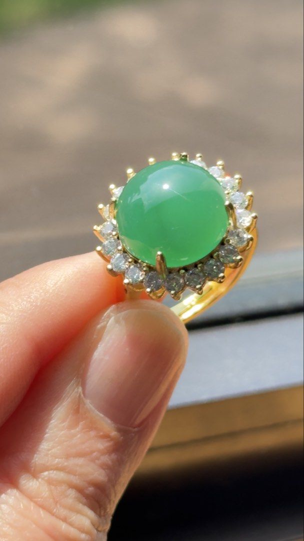 Jade ring (Category: Rings) located in Singapore. Submitted by pigfly82 (Listing ID 1443214346, Image 3). Description: size is adjustable . elegant design .