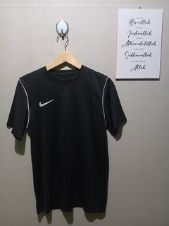 (Kategori: ) berada di . Dikirim oleh satujersey.id (ID iklan 1447619783, Gambar 1). Deskripsi: .