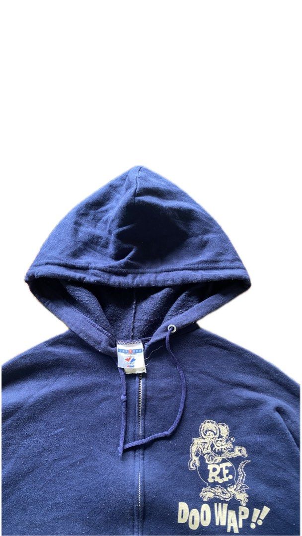 JERZEES (Category: Hoodies) located in Kuala Lumpur. Submitted by adey77 (Listing ID 1447528475, Image 3). Description: JERZEES SPELLOUT HOODIE Size XL 24 X 27” Very Good Condition.