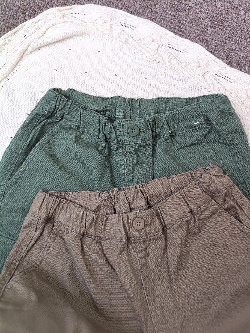 Joger CARGO UNIQLO new lepas tag ( HARGA/PC) (Kategori: 8 hingga 12 tahun) berada di Karawang. Dikirim oleh galery_sarahathalia22 (ID iklan 1447471671, Gambar 3). Deskripsi: FIX BY DM ☺️🙏 BRAND: UNIQLO joger cargo. ( Ready 2pc) MADE : MATERIAL: katun tebal SIZE: 130 (8-9y) LD: Cm PB: CM KONDISI : New lepas tag . Neverbeen used. Masih kaku bangett .cakepp PRICE.