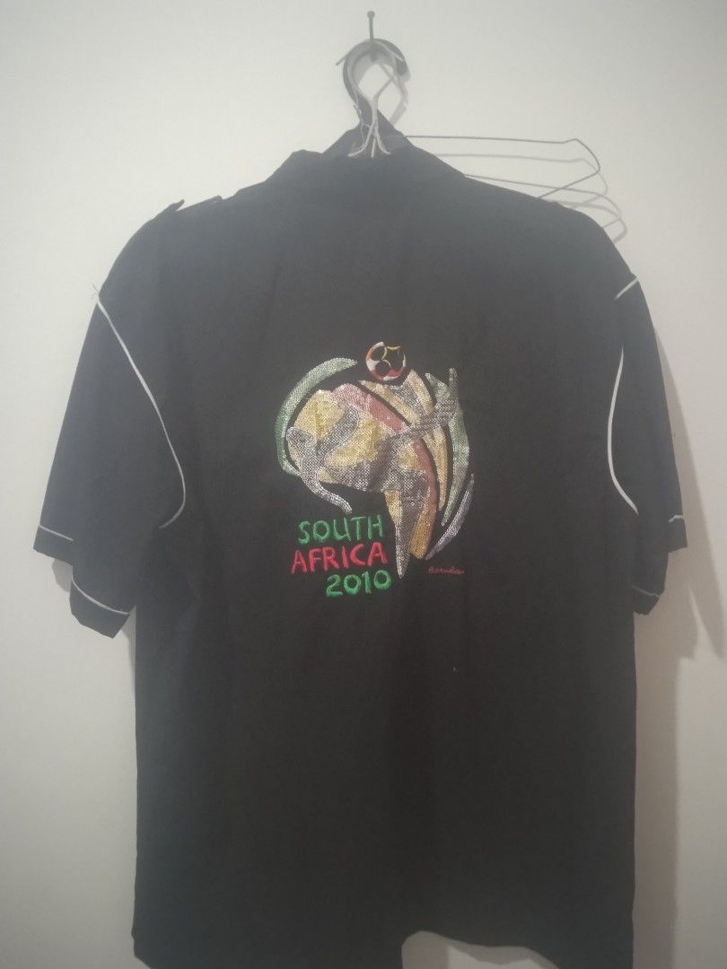 Kemeja hitam L/XL,South Africa 2010 KEREN @75000 nego (Kategori: Atasan) berada di Tangerang. Dikirim oleh kartikasari0370 (ID iklan 1447473445, Gambar 2). Deskripsi: free ongkir.