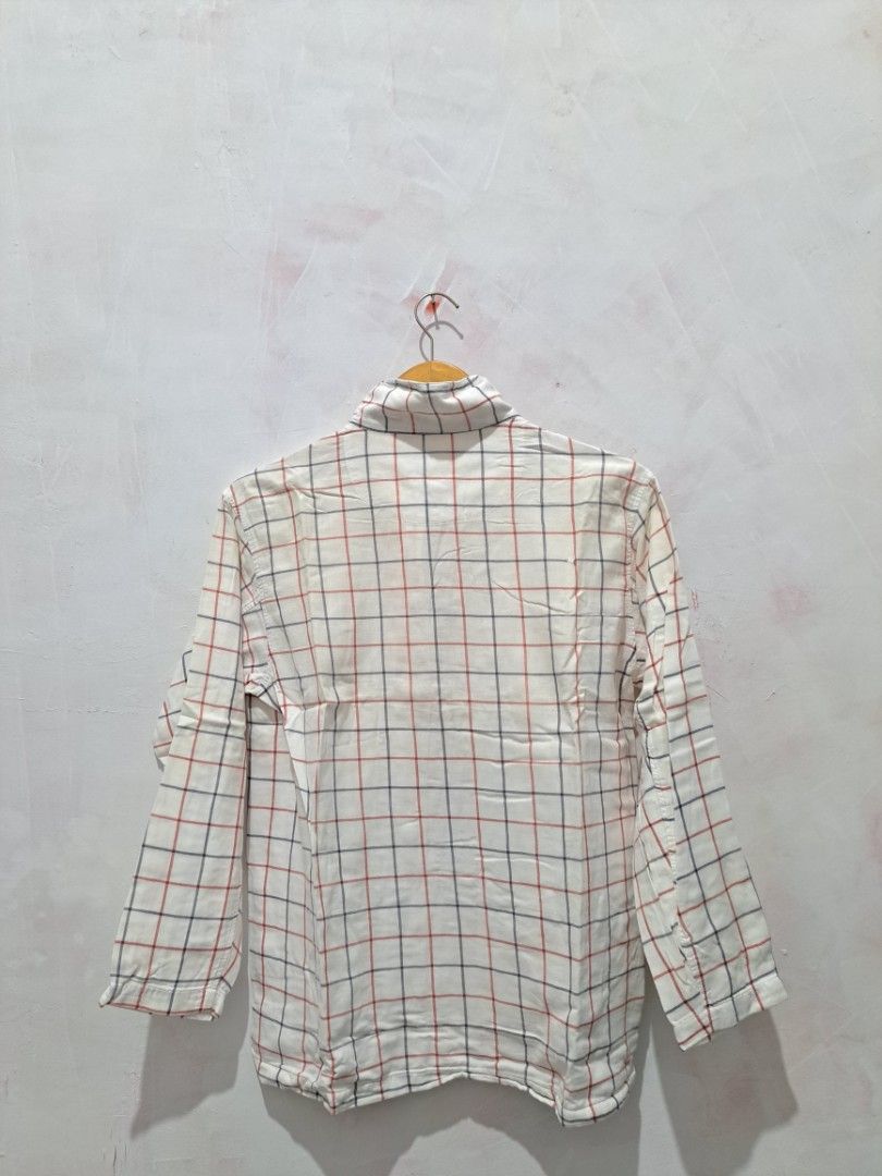 Kemeja Putih Kotak-Kotak (Kategori: Atasan) berada di Jakarta Pusat. Dikirim oleh utiyahimma877 (ID iklan 1447475205, Gambar 2). Deskripsi: dijual karena bersihin lemari dari baju yang kurang cocok dengan hasil PCA.