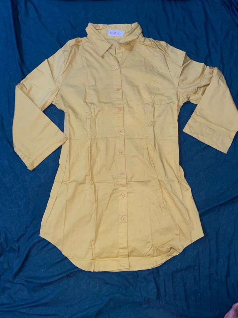 Kemeja wanita warna kuning (Kategori: Atasan) berada di Jakarta Pusat. Dikirim oleh preloved_nabela (ID iklan 1447530302, Gambar 1). Deskripsi: Barang masih sangat bagus, hanya dipakai jarang saja, tanya tanya langsung chat saja.
