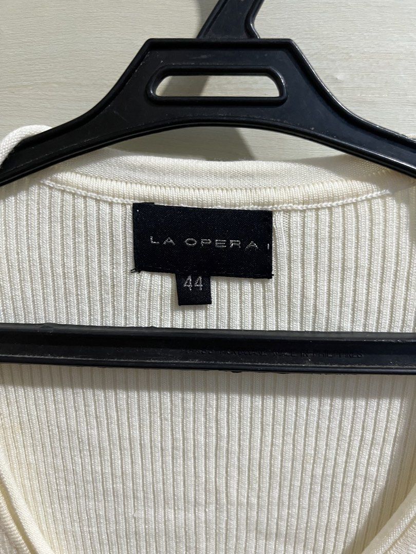 LA OPERA Cream Ribbed Longline Knit Sweater (Category: Longsleeves) located in Trece Martires City. Submitted by jjoy.preloved (Listing ID 1447610575, Image 2). Description: 🌸 In good pre-loved condition; please manage expectations as this is not brand new. RFS: Will not wear anymore. 📍 Trece Martires City, Cavite 📦 Shipping fee will be shouldered by the buyer. 💌 Feel free to message for more photos or inquiries!.