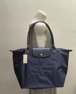 (Kategori: ) berada di . Dikirim oleh between.us (ID iklan 1447668107, Gambar 1). Deskripsi: .
