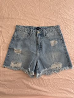 (Category: ) located in . Submitted by katrinasclothes (Listing ID 1447515851, Image 1). Description: .