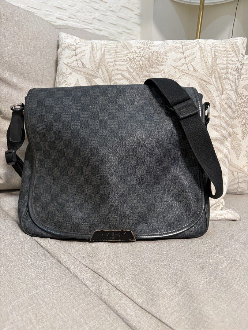 Louis vuitton messenger bag graphite damier for men (Category: Luxury Bags & Wallets) located in Las Pinas. Submitted by lovedmnl (Listing ID 1447595915, Image 1). Description: Bag only.