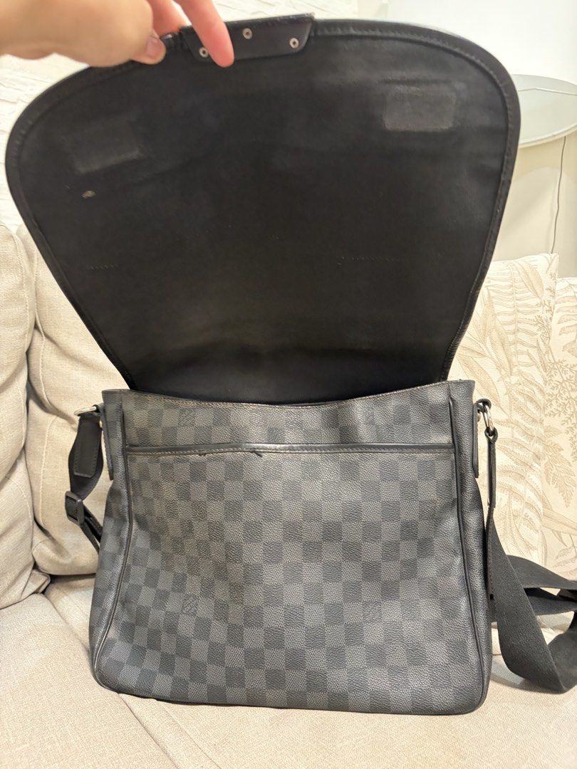 Louis vuitton messenger bag graphite damier for men (Category: Luxury Bags & Wallets) located in Las Pinas. Submitted by lovedmnl (Listing ID 1447595915, Image 2). Description: Bag only.