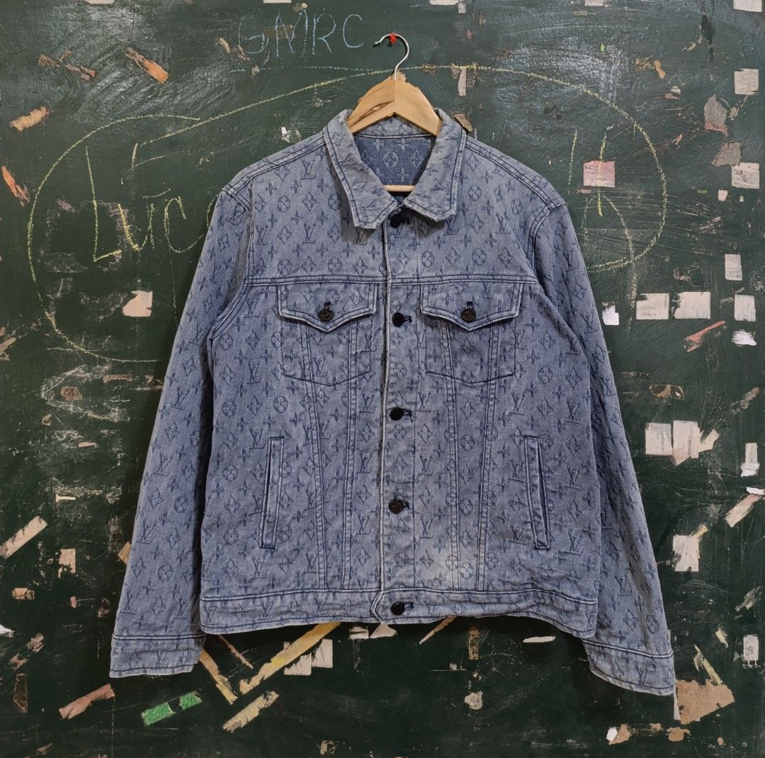 Louis Vuitton Monogram Denim Jacket (Category: Luxury Apparel) located in Manila. Submitted by josh_thrift_21 (Listing ID 1447575290, Image 1). Description: - Classic Louis Vuitton monogram denim jacket - Button-up front closure - Two chest pockets -W24 /26.5L DIMENSIONS .