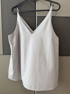 (Category: ) located in . Submitted by clothessss.lover (Listing ID 1447541219, Image 1). Description: .