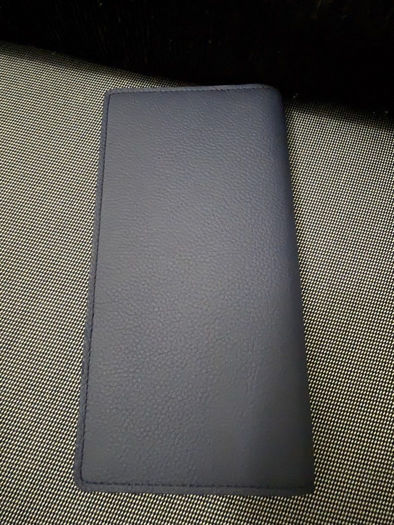 LV Brazza Wallet Navy (Category: Luxury Bags & Wallets) located in Pasig City. Submitted by hanamisunrise (Listing ID 1447584302, Image 2). Description: BNEW complete with barcode & box & ribbon Microchipped .