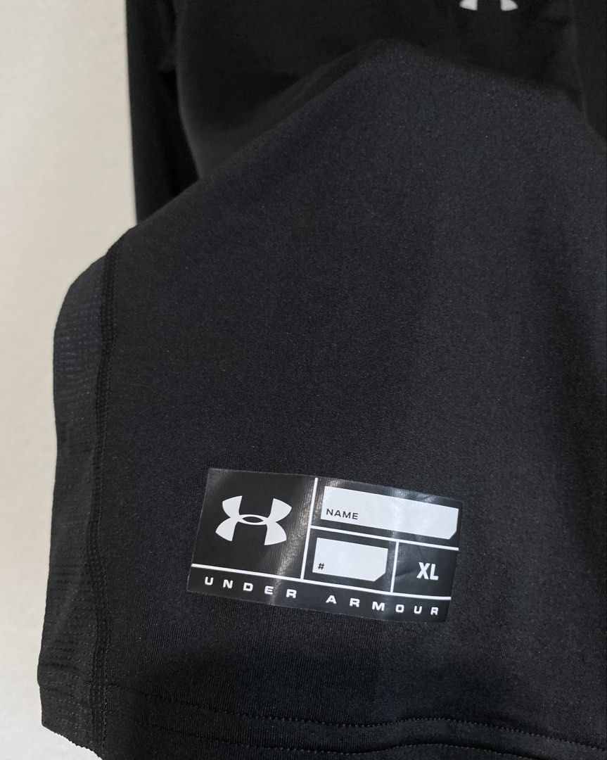 Men’s Under Armour Compression Shirt (Category: Activewear) located in Goa. Submitted by dandd_thrift_goods (Listing ID 1447605576, Image 3). Description: ▪️ SIZE ON TAG: XL ▪️DIMES: Length 26.4| Width 17.2 (Stretchable) ▪️COLOR RATE: 10/10 ▪️CONDITION: 10/10 ▪️ISSUE: ❌ .