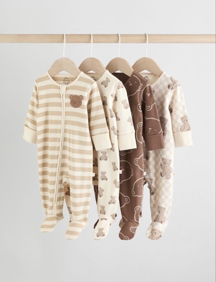 Next Sleepsuit (Category: Babies & Kids Fashion) located in Kuala Lumpur. Submitted by syaafiisyaq (Listing ID 1447612131, Image 1). Description: Pre Order | Next Open Sharing Size 3-6m | 6-9m | 9-12m LIMA PULUH - Each.