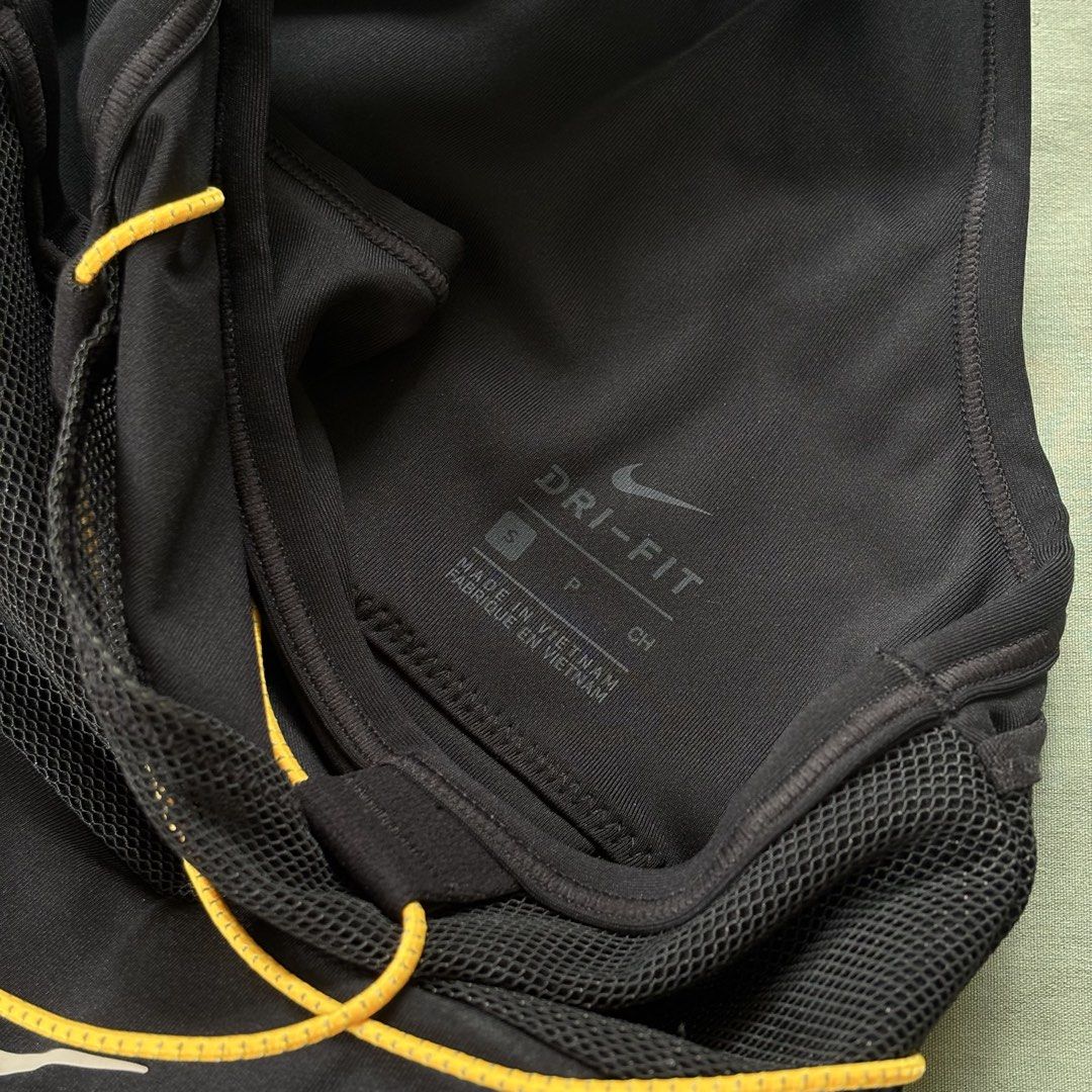 NIKE black sports bra (Category: Activewear) located in Quezon City. Submitted by _amcc (Listing ID 1447554907, Image 3). Description: - used 3x.
