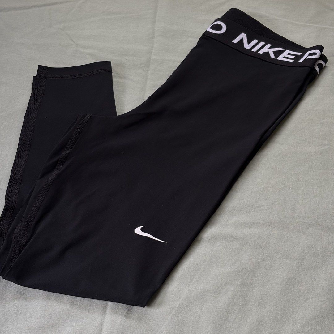 Nike Pro Leggings (Category: Activewear) located in Quezon City. Submitted by _amcc (Listing ID 1447575912, Image 2). Description: .