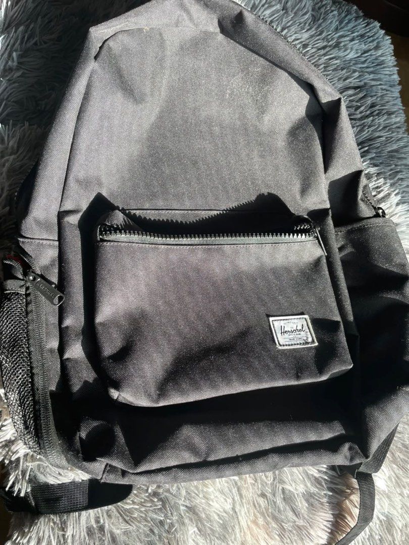 OG BRAND NEW Herschel Backpack in Black Size Medium (Category: Backpacks) located in Paranaque City. Submitted by dionescollections (Listing ID 1447471880, Image 1). Description: No box or paper bag. Item bought at Canada outlet store via Pasabuy. RFS (Reason for Selling): Major closet decluttering! Size: XL * Width: 13.5 in * Length: 18.5 in Condition: Excellent Condition (10/10) - BRAND NEW ✔ No stains, tears, or holes **Reason for Selling:** C