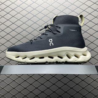 (Category: ) located in . Submitted by lovely_shoes (Listing ID 1447571978, Image 1). Description: .