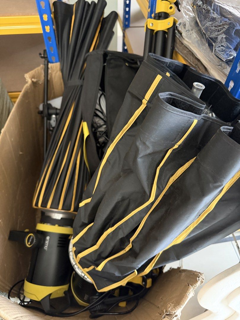Onsmo sets listed (Category: Lighting & Studio Equipment) located in Balik Pulau. Submitted by aacmto (Listing ID 1447525849, Image 2). Description: .