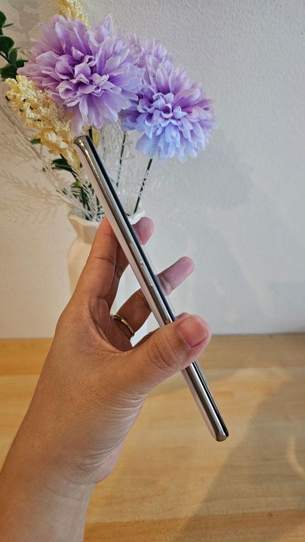OPPO Reno2 F (Category: OPPO) located in Antipolo. Submitted by secondbloomph (Listing ID 1447504821, Image 3). Description: - Brand: OPPO - Model: Reno2 F - Color: White - Storage: 128GB - Condition: Pre-loved, excellent - Design: Sleek and stylish .