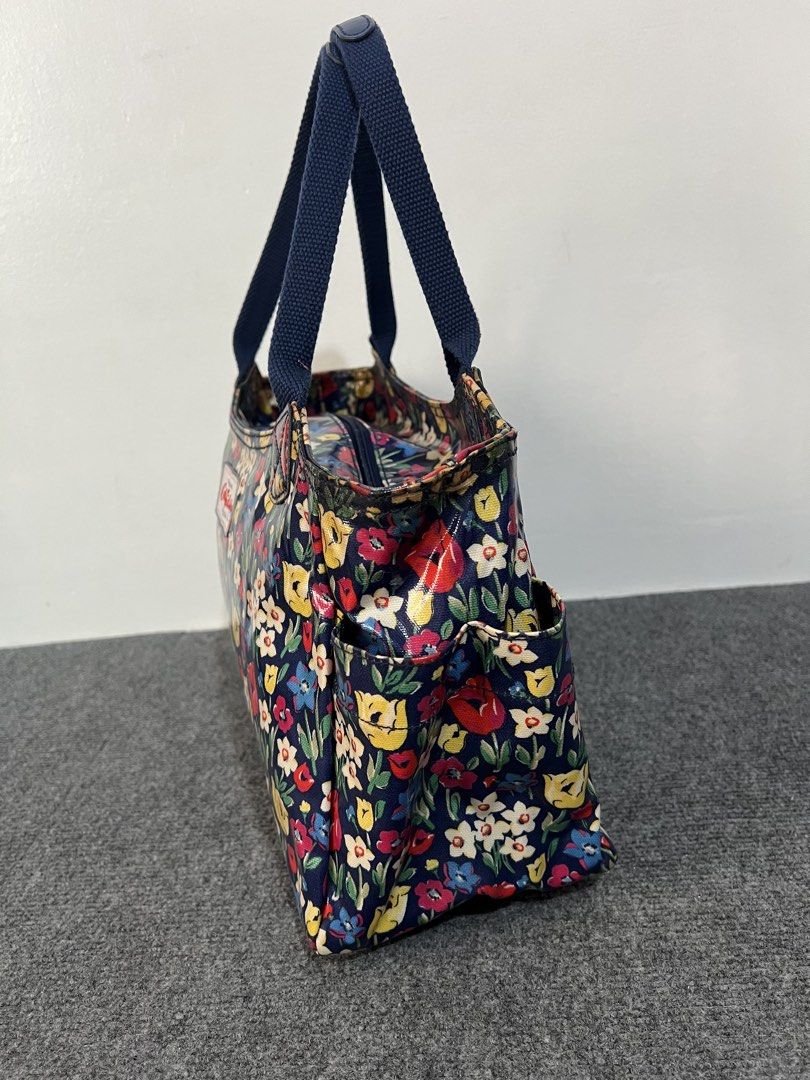 ORIG CATH KIDSTON (Category: Luxury Bags & Wallets) located in Cavite. Submitted by _jennprelovedselections_ (Listing ID 1447476184, Image 3). Description: No issue.. Gandaa… Near large kasya books Mine Now Pay Today! Free SF!😍 Mode of Payment: G CASH x Security Bank transfer only! REMINDER PRELOVED PO BAWAL SA MASELAN PLSSS!☺️ EXPECT SIGN OF USAGE DAHIL PRELOVED PO! POSTED DETAILED PICS NO ASKING MORE PICTURES. ❌No Cancelation ❌No Swaps ❌Joy Re