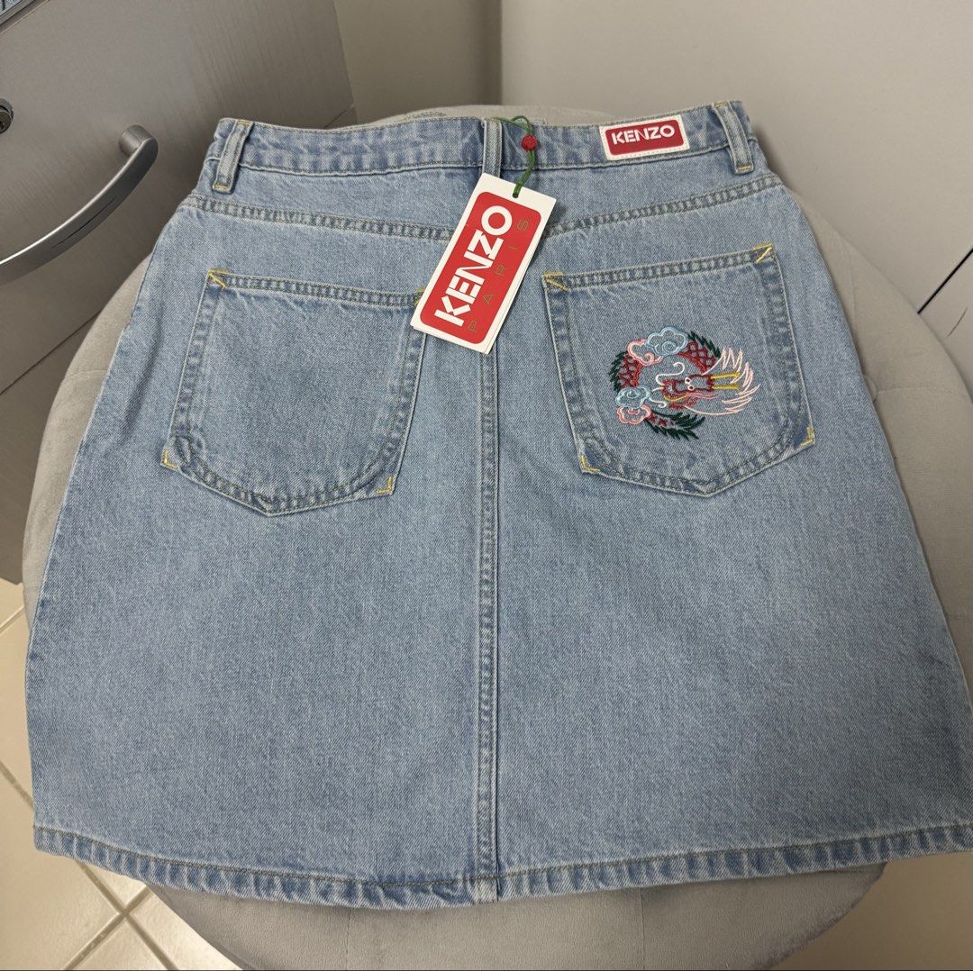 ORIGINAL KENZO SKIRT (Category: Luxury Apparel) located in Manila. Submitted by prettystuff1008 (Listing ID 1447667581, Image 2). Description: New from official store Got this 24500 Size 28 .