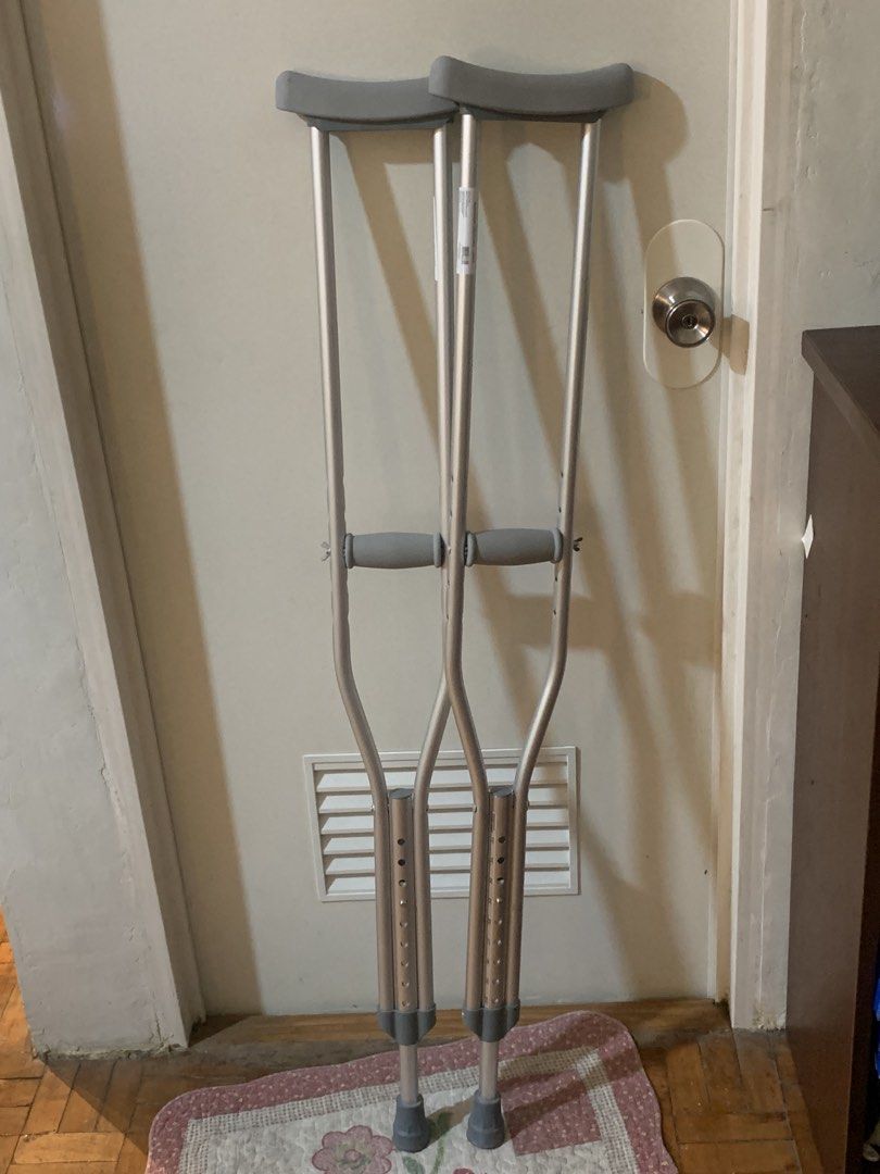 Persona Aluminum Crutches (Adjustable) (Category: Medical Supplies & Tools) located in Caloocan City. Submitted by starrytaro (Listing ID 1447576167, Image 2). Description: Persona aluminum crutches, used only for 5 days due to a minor injury :) Bought brand new from Mercury Drug for ₱1,500! Super comfy! Adjustable height, padded rubber handles, sturdy and reliable.