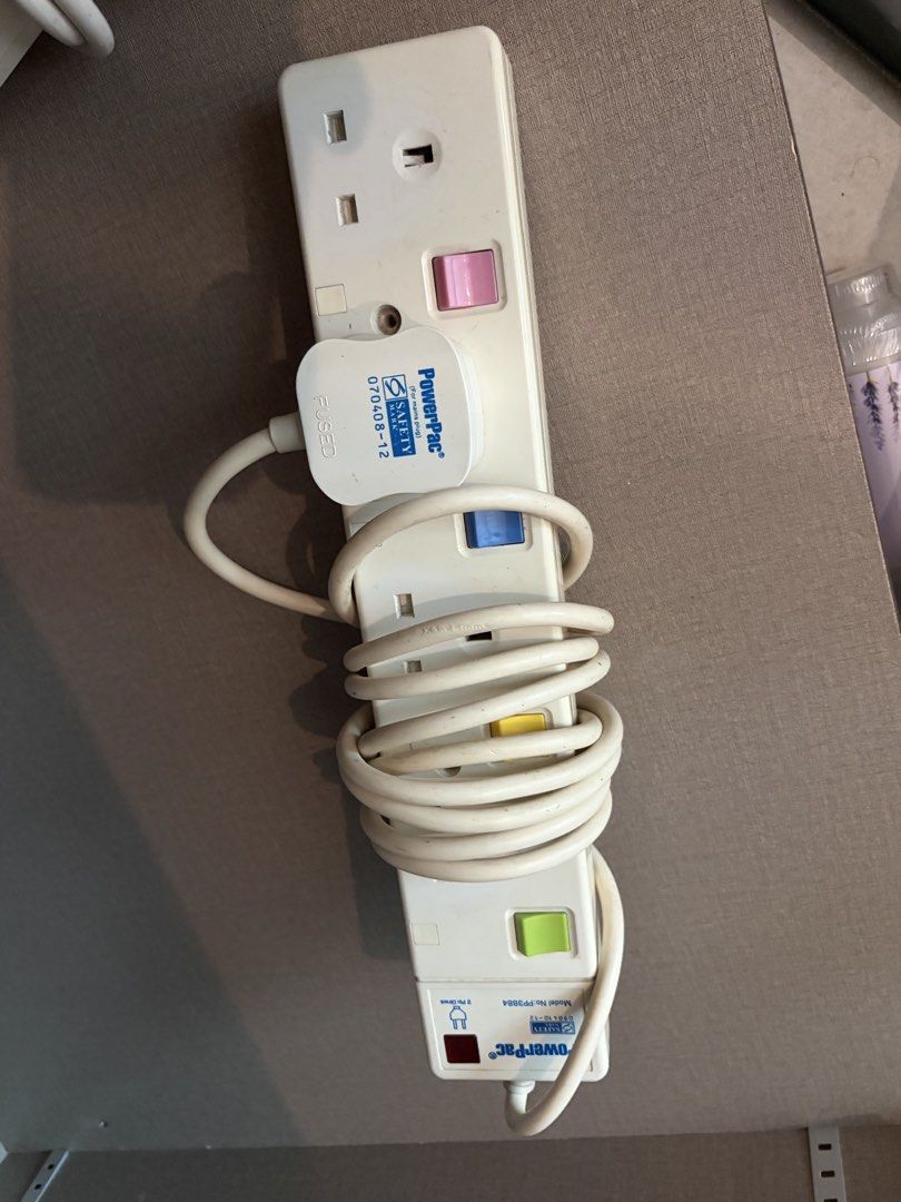 Power extensions socket cable (Category: Electrical, Adaptors & Sockets) located in Singapore. Submitted by mattselling_81445452 (Listing ID 1447607083, Image 3). Description: .