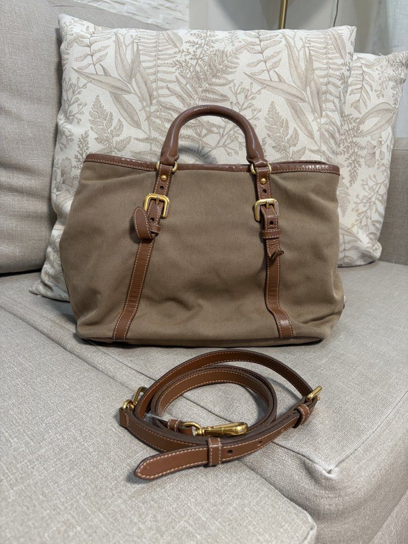 Prada BN1841 jacquard canvas 2way (Category: Luxury Bags & Wallets) located in Las Pinas. Submitted by lovedmnl (Listing ID 1447596272, Image 2). Description: With strap.