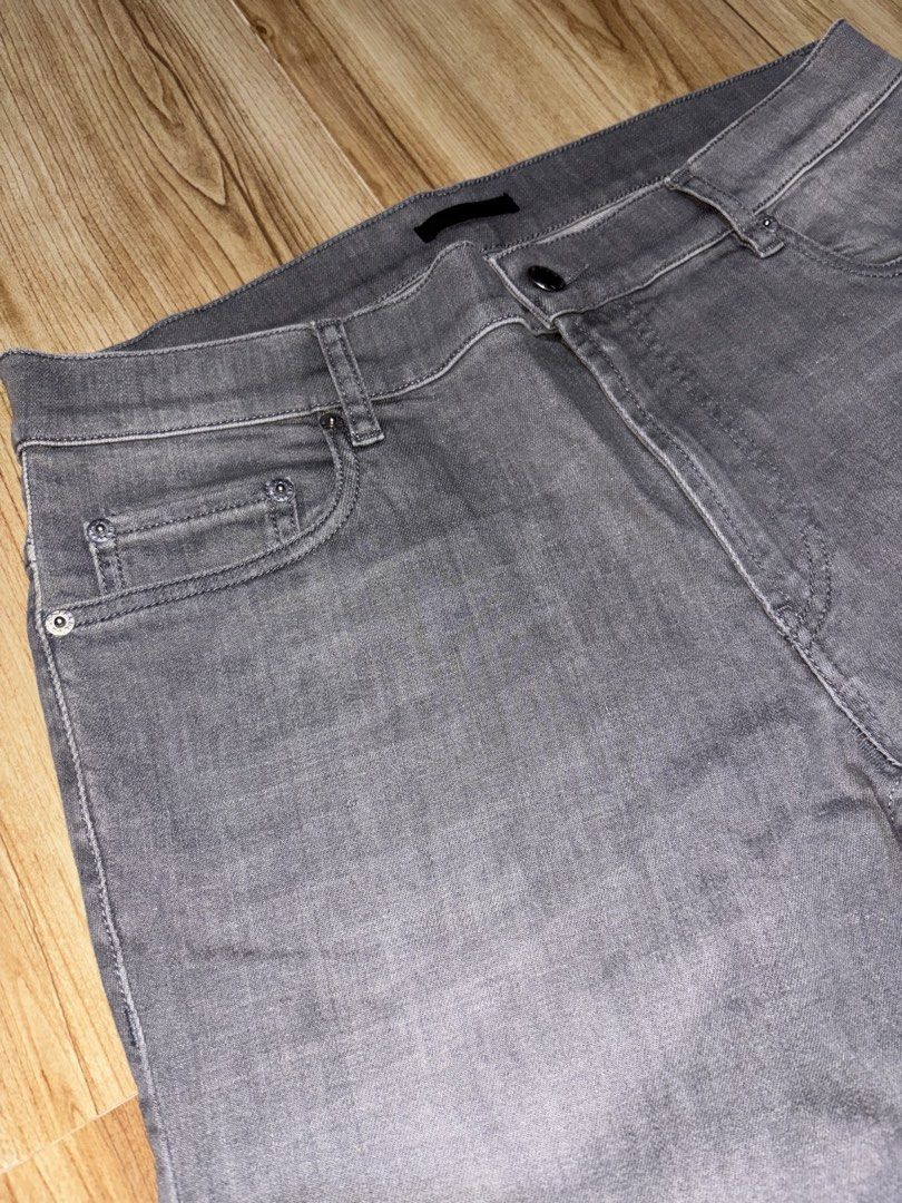 PRADA Jeans (Category: Luxury Apparel) located in Himamaylan. Submitted by kjkt2018 (Listing ID 1447547782, Image 3). Description: PRADA Jeans 33-34W x 41.5L Leg Opening 6.5” .