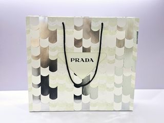 （分類：）位於 。 由 luxury246 提交（商品編號 1447551788，圖片 1）。簡介： 。