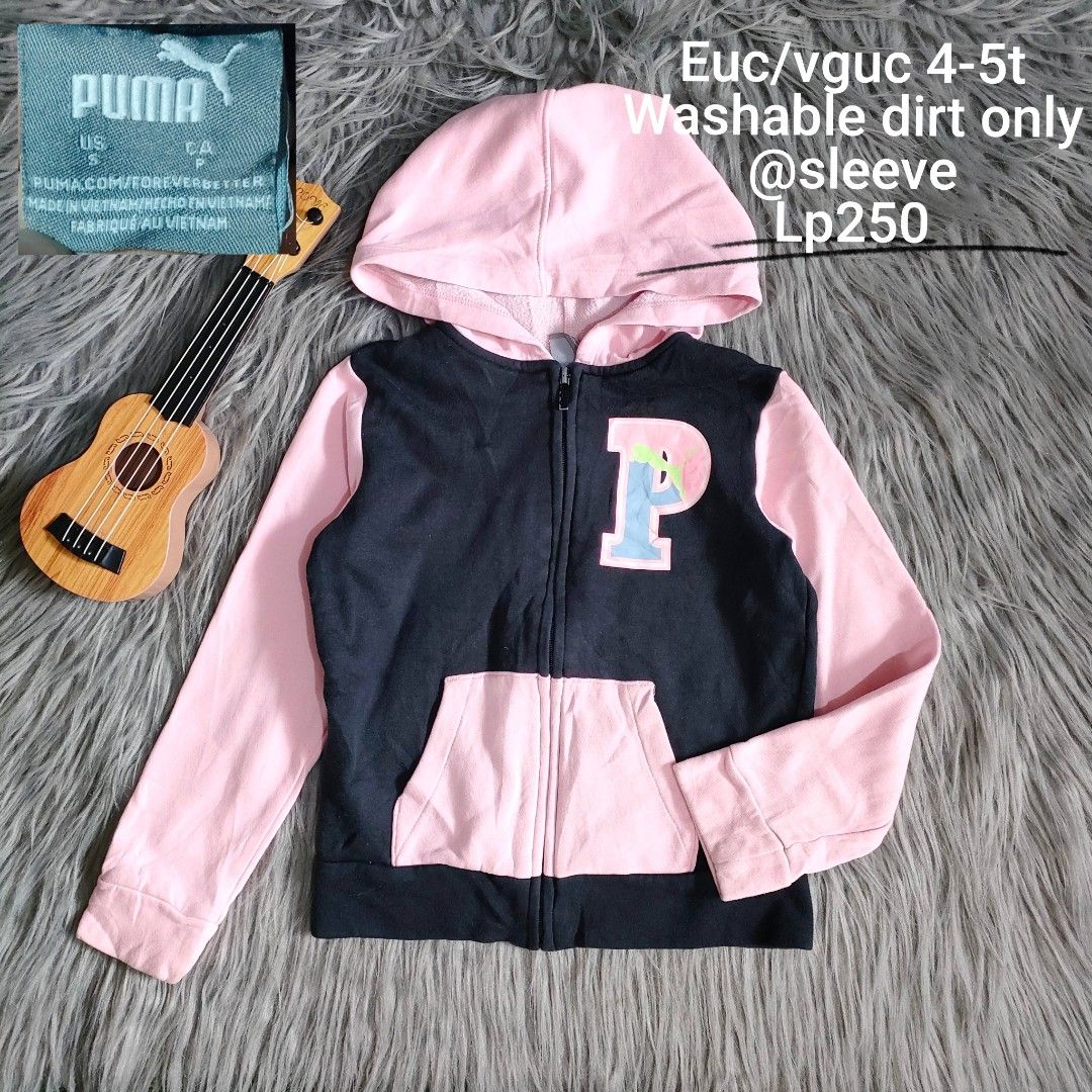 Puma zip-up hoodie Jacket for 4/5t (Category: Babies & Kids Fashion) located in Baguio. Submitted by kikay_moto (Listing ID 1447513833, Image 1). Description: Very Good Used Condition No flaws fits for 4/5t.