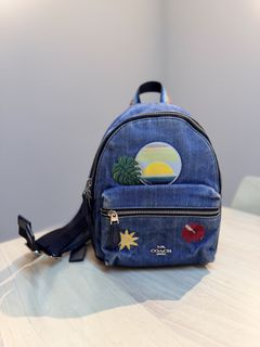 (Category: ) located in . Submitted by shopfoundandloved (Listing ID 1447596511, Image 1). Description: .