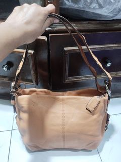 (Kategori: ) berada di . Dikirim oleh quinara.original.bag (ID iklan 1447510628, Gambar 1). Deskripsi: .