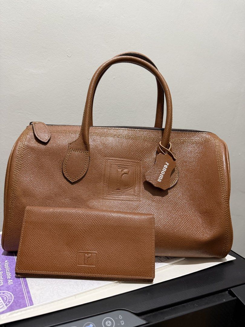 RENOMA SPEEDY BAG 35 (Category: Luxury Bags & Wallets) located in General Santos City (Dadiangas). Submitted by prelovedpickers (Listing ID 1447541543, Image 1). Description: SELLING RENOMA BAG SPEEDY 35 size with Free wallet super ganda ng leather matibay.