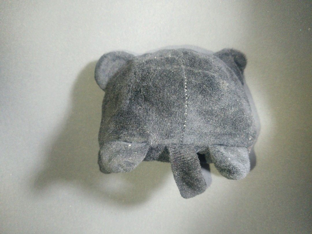 reversible cat plush (Category: Plushies & Soft Toys) located in Sogod. Submitted by winwinshow (Listing ID 1447653617, Image 2). Description: Black reversible cat plush. No issues. Just a lot of dust since it's been on my shelf for a while. can sell it for 50 if u buy it along with the Snorlax plush - buyer will shoulder sf - MOP: GCash - can do meetup within Sogod poblacion.