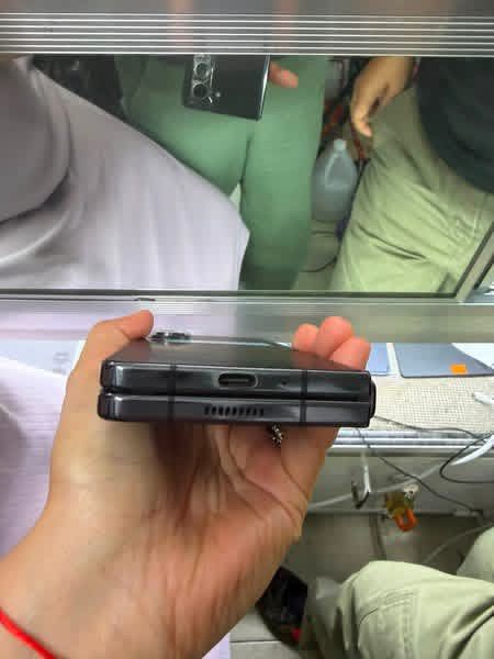 Samsung Fold 5 256, FU, 98% smooth (Category: Samsung) located in San Juan City. Submitted by angelwinks8 (Listing ID 1443611500, Image 3). Description: Samsung Fold 5 256, FU, 98% smooth PACKAGE : Unit and Charger MODE of PAYMENT: -CASH -BPI Transfer -BDO Transfer -Gcash Transfer -PayMaya *STORE PICK-UP, 2nd Floor Centermall Greenhills Shopping Center, San Juan, Metro Manila *SHIPPING NATIONWIDE. Cash on Delivery/Cash on Pick-up accepted via LBC