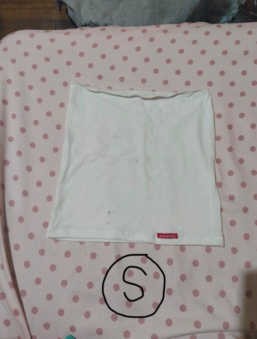 Dickies white tube top (Category: Sleeveless) located in Bulacan. Submitted by angel.decluttersx (Listing ID 1444071486, Image 2). Description: I have two white tube top from Dickies! sealed tube top: size large to XL (SOLD❌) 36-38 inches unsealed tube top: 200 size small 32-34 inches material: 90% cotton 10% spandex (vv stretchable).