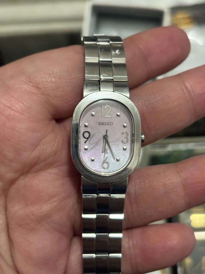 Seiko Lukia Pink MOP Dial Japan (Category: Luxury Watches) located in Rizal. Submitted by masterwatch_192 (Listing ID 1447587202, Image 2). Description: Seiko Lukia Pink MOP Dial Japan quartz 20x25mm Complete links With original box Scratches on bezel Sign of use As is 3500.
