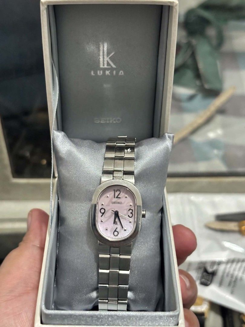 Seiko Lukia Pink MOP Dial Japan (Category: Luxury Watches) located in Rizal. Submitted by masterwatch_192 (Listing ID 1447587202, Image 1). Description: Seiko Lukia Pink MOP Dial Japan quartz 20x25mm Complete links With original box Scratches on bezel Sign of use As is 3500.
