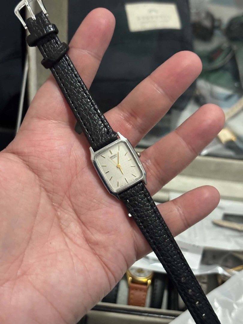 Seiko Tank Texture Dial (Category: Luxury Watches) located in Rizal. Submitted by masterwatch_192 (Listing ID 1447586093, Image 2). Description: Seiko Tank Texture Dial 20x23mm Sign of use Clear glass Replace strap Orig buckle Inclusion: orig strap As is 2800.