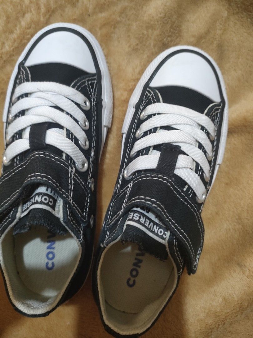 Sepatu anak convers all star velcro 17 cm (Kategori: Orang Tua, Bayi & Anak - Lainnya) berada di Jakarta Barat. Dikirim oleh anaserashaf (ID iklan 1447251451, Gambar 2). Deskripsi: sepatu anak convers velcro + tali karet insol 17 cm.