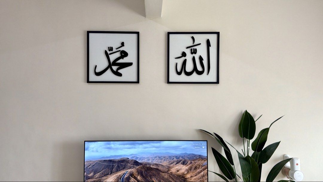 Set Frame kayu solid (Category: Wall Decor) located in Kuala Lumpur. Submitted by nrlamiraaaaa_ (Listing ID 1447505047, Image 2). Description: .