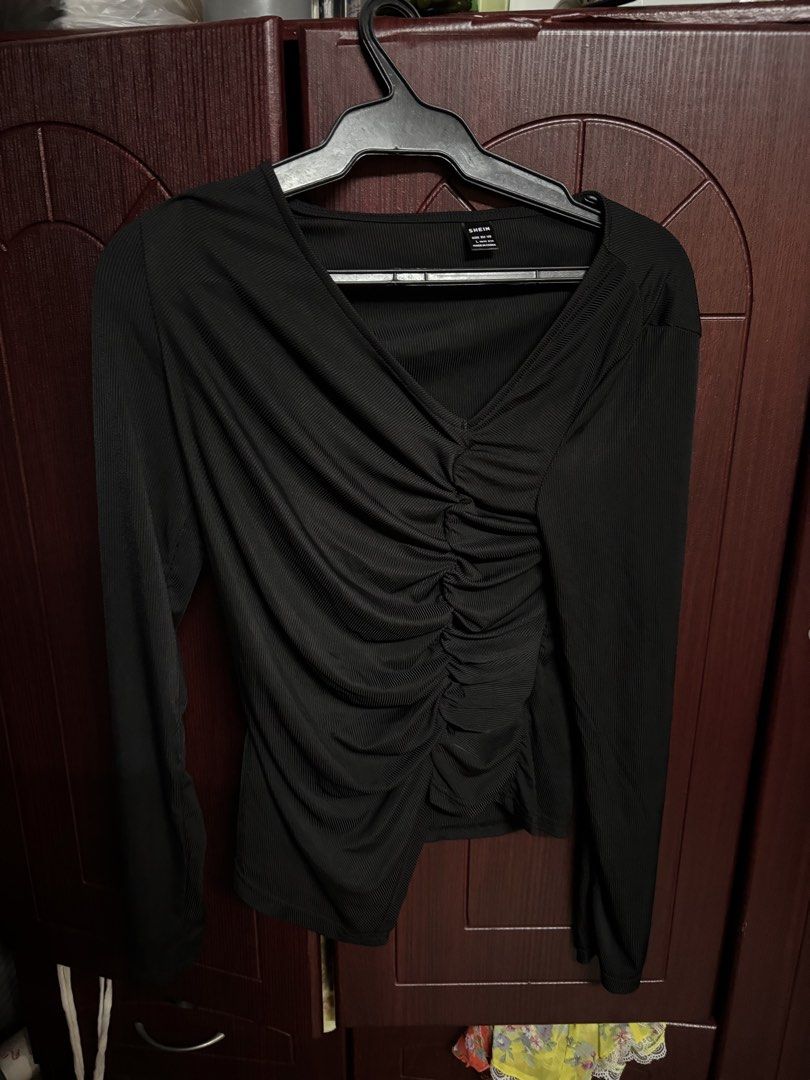 SHEIN Ruched Asymmetrical Neck Long Sleeve Top (Category: Longsleeves) located in Makati City. Submitted by clutterfairie (Listing ID 1447588532, Image 2). Description: - Long sleeve top - Ruched detailing on the side - Asymmetrical neckline - Stretchy and comfortable material - Perfect for dressing up or down - Available colors: Grey, Black, White.