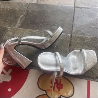 (Category: ) located in . Submitted by ssshiii (Listing ID 1441527156, Image 1). Description: .