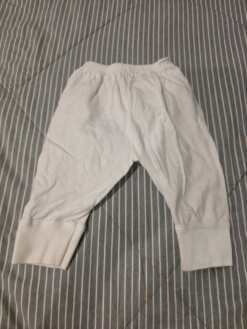 St. Patrick Baby Pants 3-6 Months White (Category: Babies & Kids Fashion) located in Paranaque City. Submitted by materesi (Listing ID 1447594175, Image 1). Description: - Brand: St. Patrick - Color: White - Size: 3-6 months - Features: Elastic waistband for comfort - Ideal for: Everyday wear.
