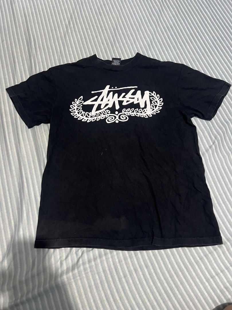 STUSSY VINTAGE (Category: Tshirts & Polo Shirts ) located in Daraga. Submitted by sudeee (Listing ID 1447616176, Image 1). Description: STUSSY VINTAGE AUTHENTIC Dimes:21 x 28.5 Issue:Minimal Fadings Color Rate: 9.5/10.